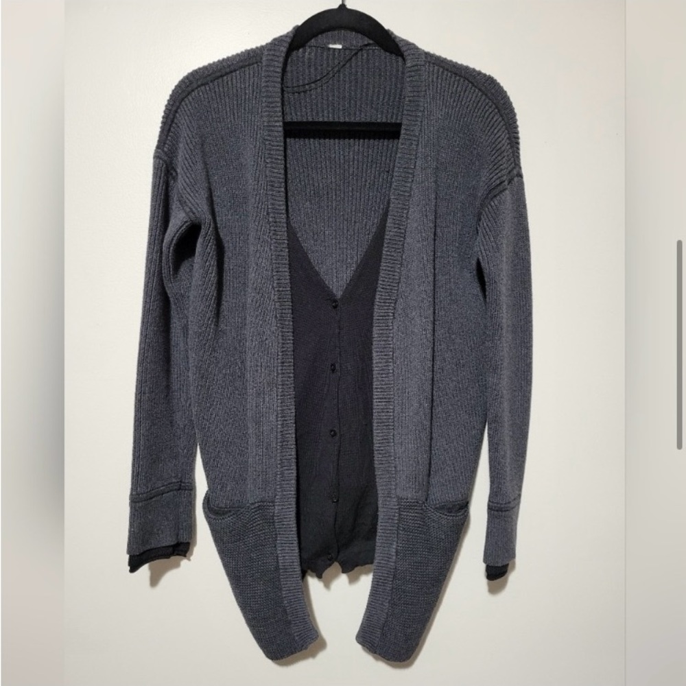 Lululemon Vestigan Cardigan- Black and Gray, Size 8 / Medium